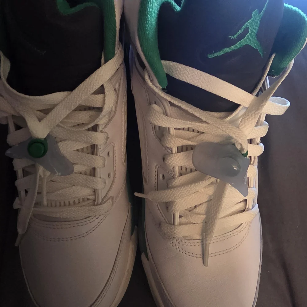 Air Jordan 13 Retro Lucky Green Mens 9.5 Women's 11 Shoes - Picture 5 of 9